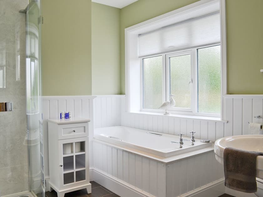 Bathroom | Tudor House, Portington