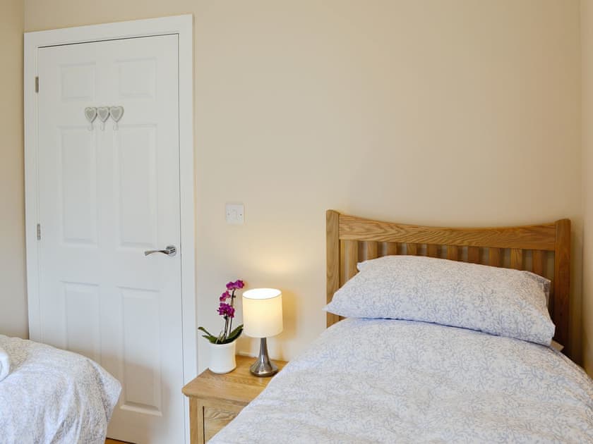 Twin bedroom | Dairy Cottage, Bodmin