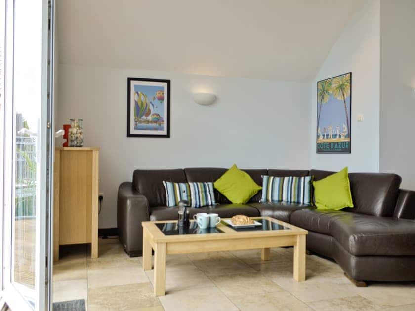 Open plan living/dining room/kitchen | Ewyn Y Don, Pendine near Amroth