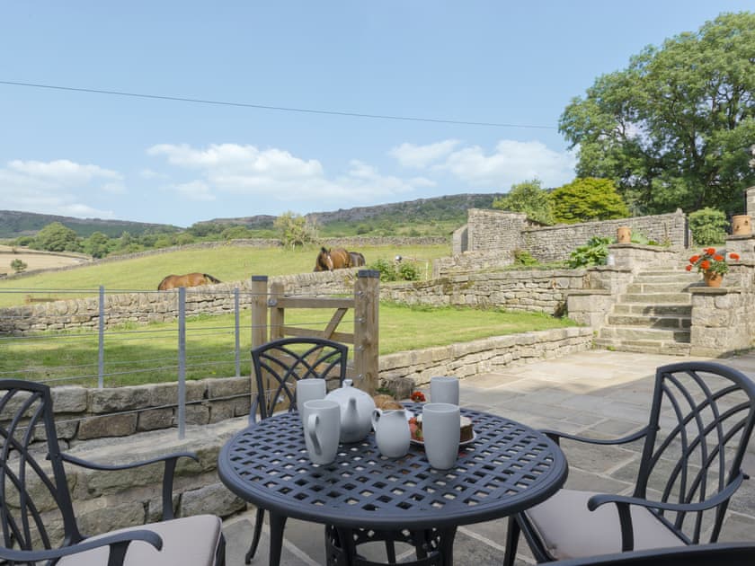 Sitting-out-area | The Barn at Grislow Field, Baslow near Bakewell
