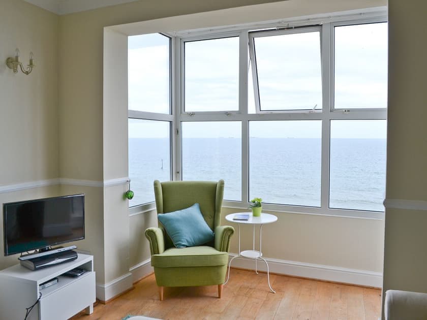 Living room | Chine Bluff, Shanklin