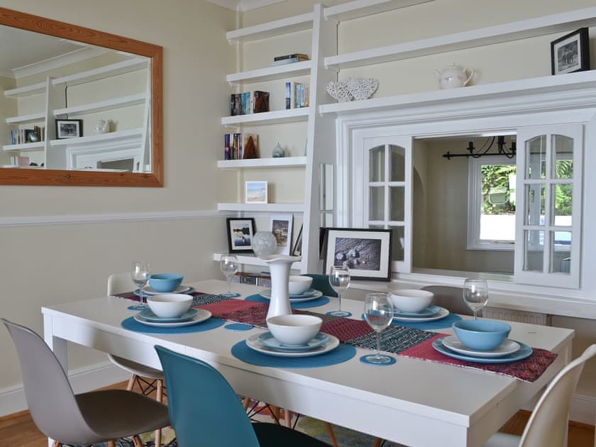 Living room/dining room | Chine Bluff, Shanklin