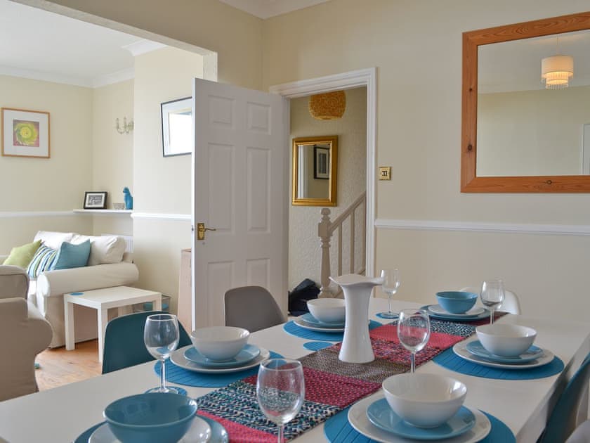 Living room/dining room | Chine Bluff, Shanklin