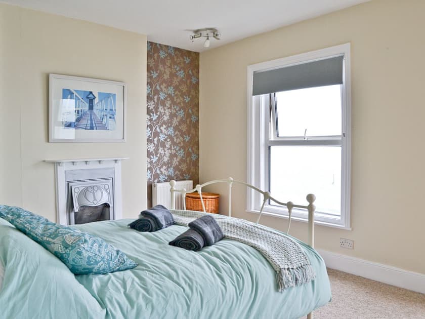 Double bedroom | Chine Bluff, Shanklin