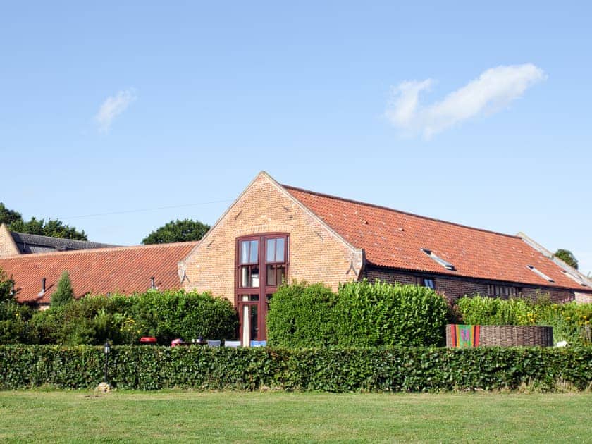 Exterior | Bay, Catfield