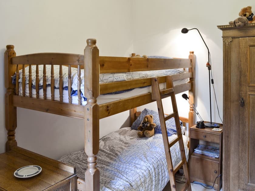 Bunk bedroom | Crosswoodhill Wing, Near West Calder, Edinburgh