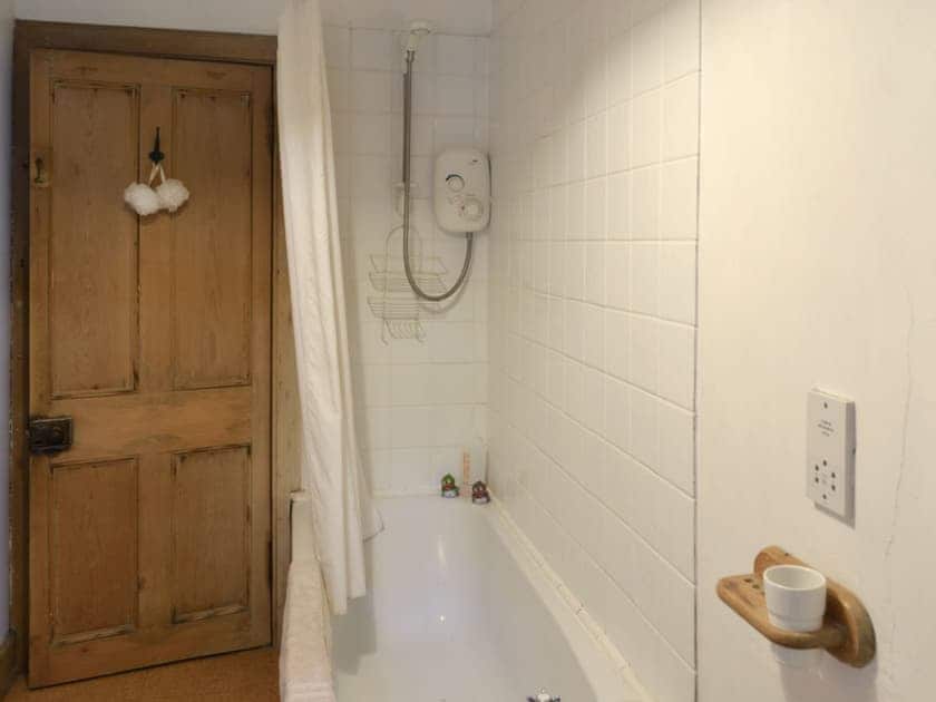 Bathroom | Crosswoodhill Wing, Near West Calder, Edinburgh