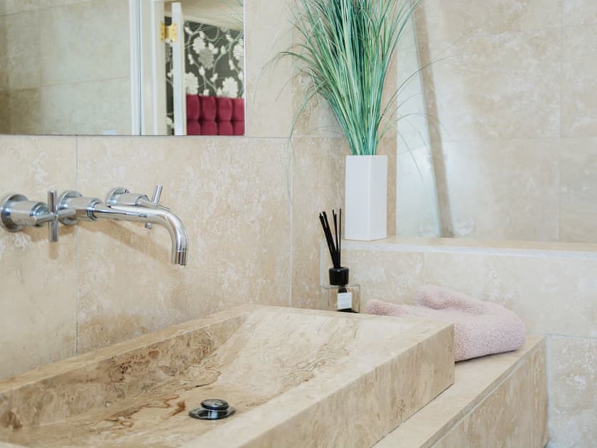 Bathroom | Twin Bays House, Scarborough