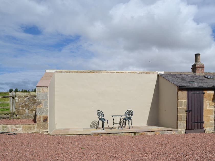 Sitting-out-area | Heckley Cottage, Alnwick