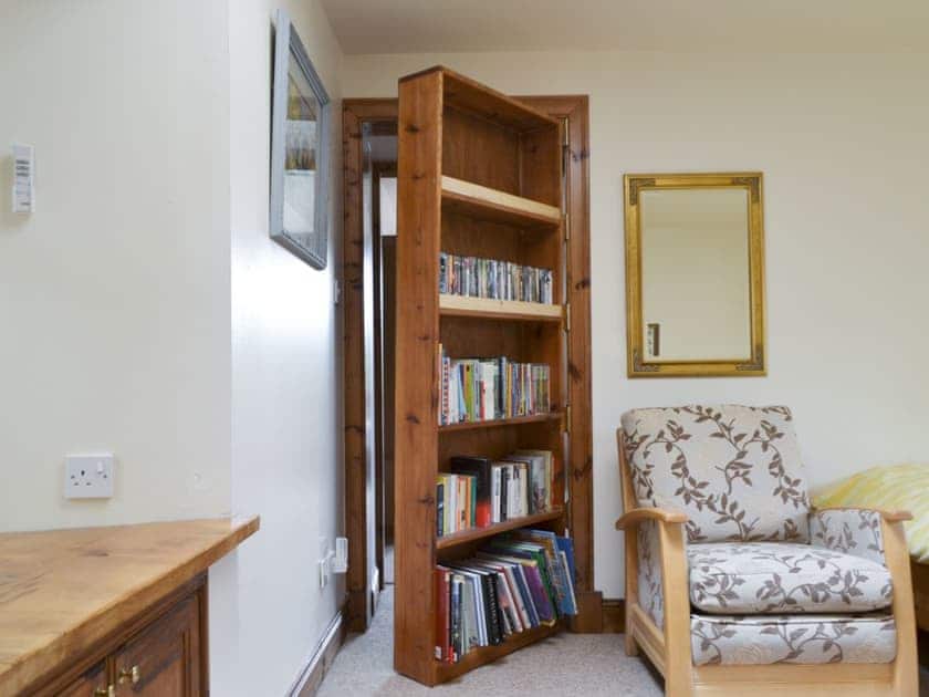 Twin bedroom | Old Stones Cottage, Burnfoot near Gleneagles