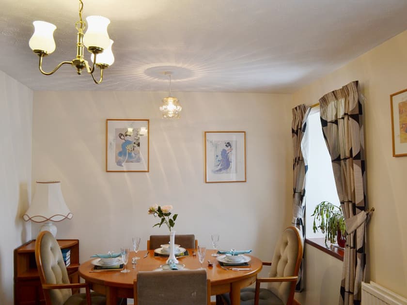 Living room/dining room | Ross Cottage, Cairneyhill near Dunfermline