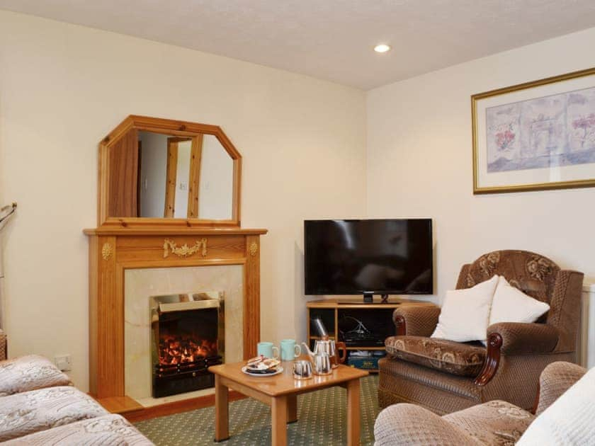 Living room/dining room | Ross Cottage, Cairneyhill near Dunfermline