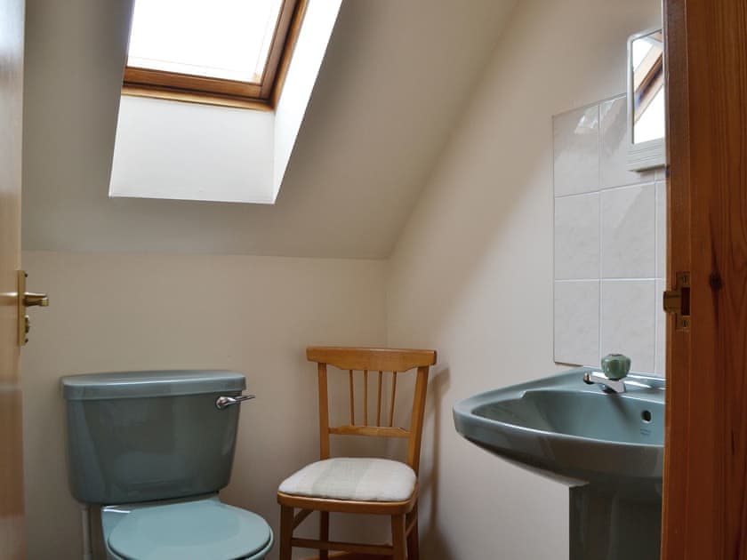 WC | Ross Cottage, Cairneyhill near Dunfermline