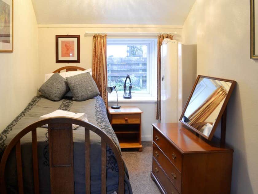 Delightful single bedroom | Woodsedge, Palnackie, Castle Douglas