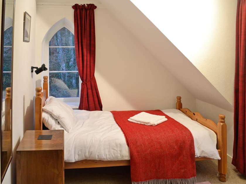 Light and airy single bedroom | Kirkennan Lodge, Palnackie, Castle Douglas