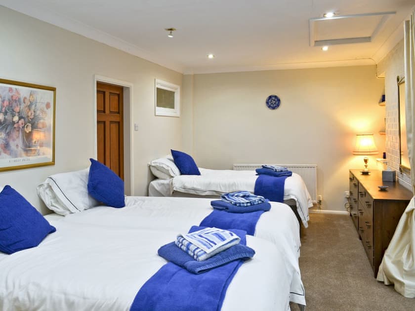 Triple bedroom | Woodend Bungalow, Huthwaite, nr. Sutton-in-Ashfield
