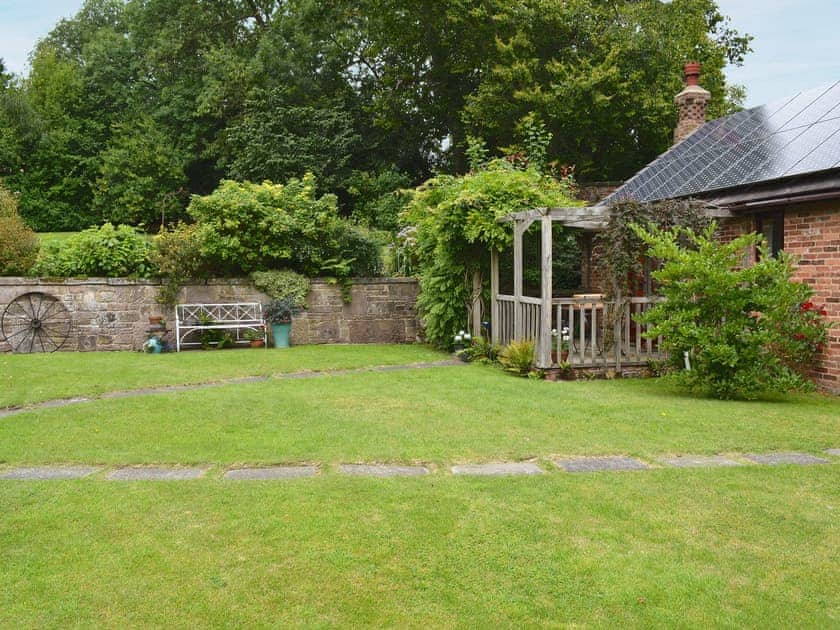 The Secret Cottage (ref E2794) in Cromford, near Matlock, Derbyshire ...