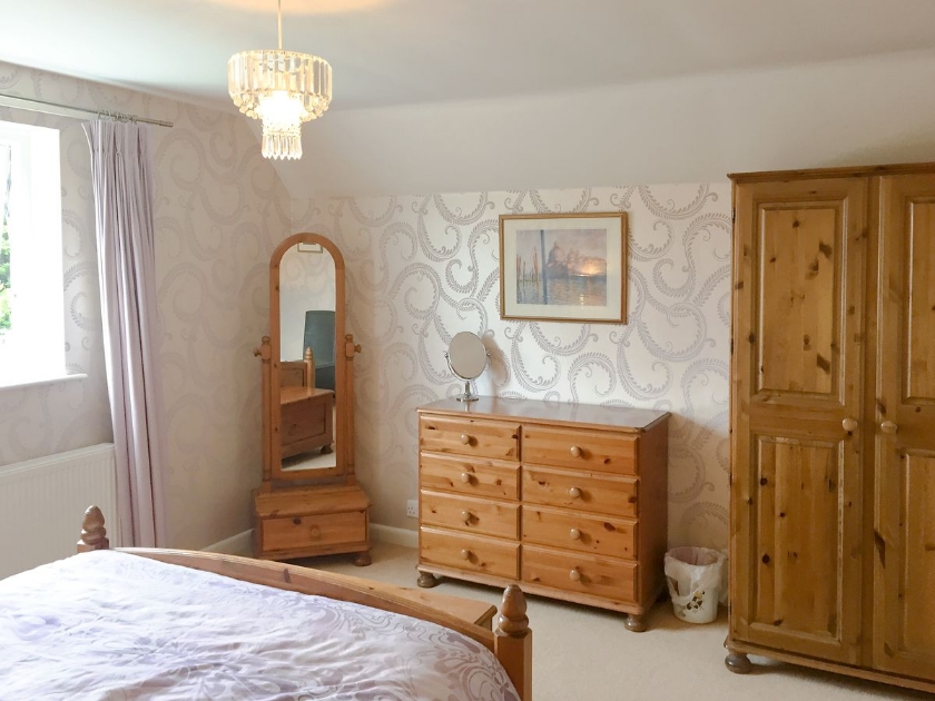 Double bedroom | Lakeview Cottage, near Bowness on Windermere
