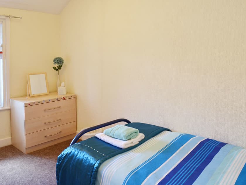 Single bedroom | Mill View House, Scarborough