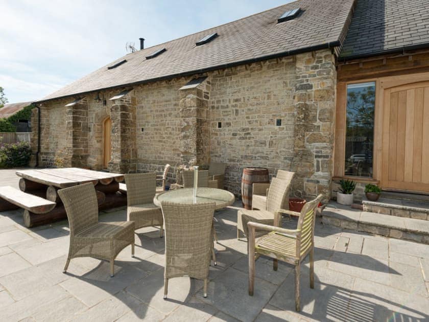 Sitting-out-area | The Old Tithe Barn, Litton Cheney, nr. Dorchester