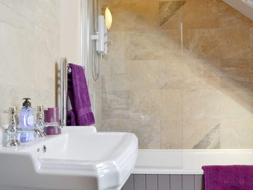 Bathroom | Ivy Bush Cottage, Llandewi Brefi, nr. Tregaron
