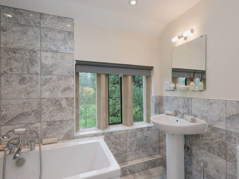 Bathroom | Hall Cottage, Oxnead, nr. Aylsham