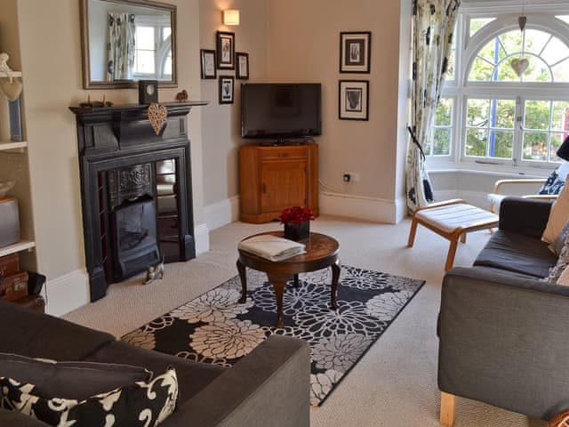 The Broomes Ref W44009 In Whitstable Kent Cottages Com