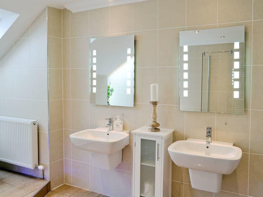 Bathroom | Home Farm, Dunragit near Stranraer