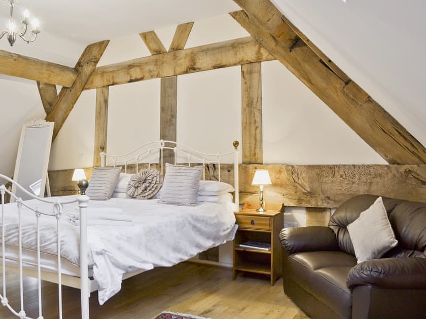 Double bedroom | The Olde Granary, Plealey, Shrewsbury