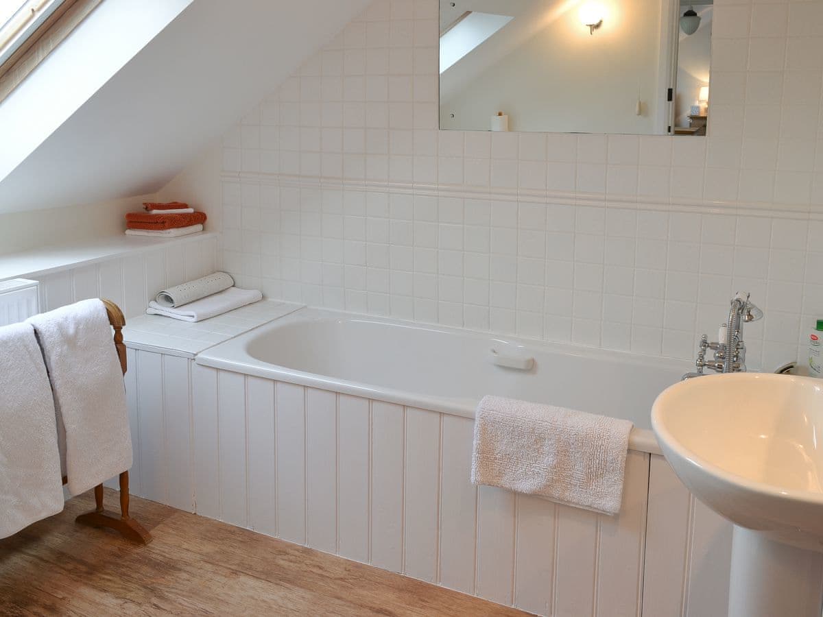 Brook Cottage Ref Emo In Coxbridge Near Glastonbury Somerset