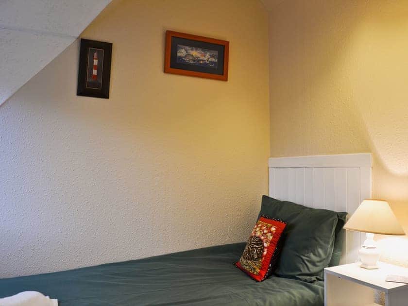Single bedroom | Bakehouse Cottage - Kirkmichael Village Cottages, Kirkmichael, near Pitlochry