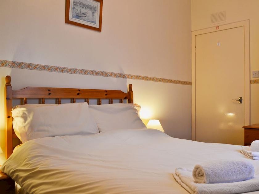 Double bedroom | MacDonald Cottage - Kirkmichael Village Cottages, Kirkmichael, near Pitlochry