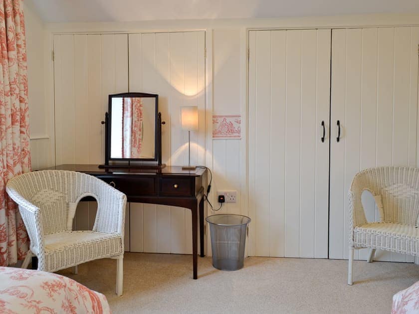 Twin bedroom | The Old School House, Icomb, nr. Stow-on-the-Wold