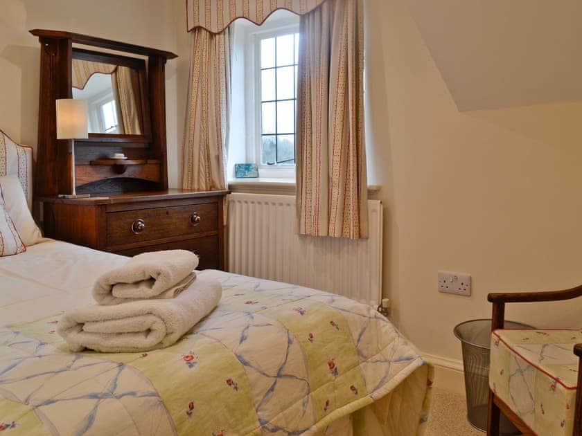 Single bedroom | The Old School House, Icomb, nr. Stow-on-the-Wold