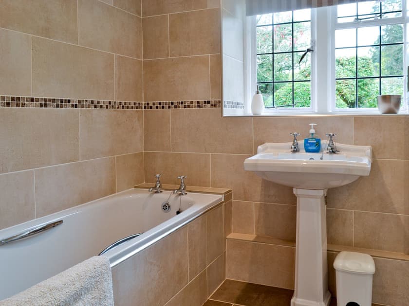 Bathroom | The Old School House, Icomb, nr. Stow-on-the-Wold