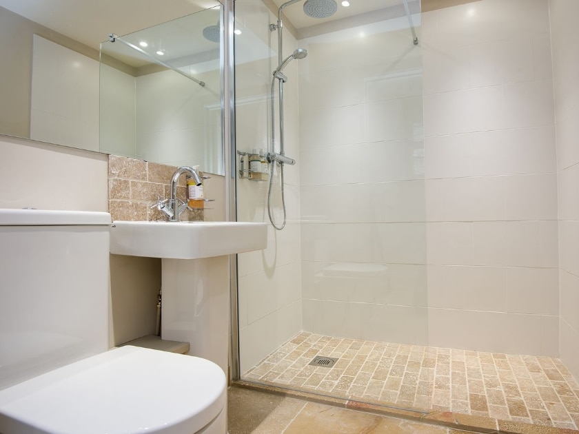 Bathroom | Caradon House, East Rudham, nr. Fakenham