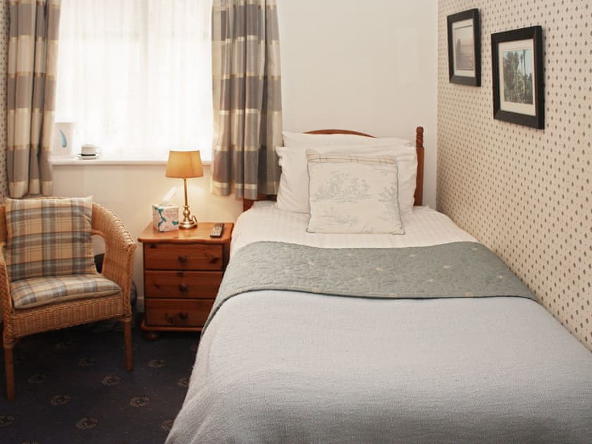 Single bedroom | Churchview House, Winterbourne Abbas, nr. Dorchester
