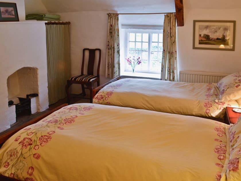 Twin bedroom | The Old Post Office, Lower Bockhampton