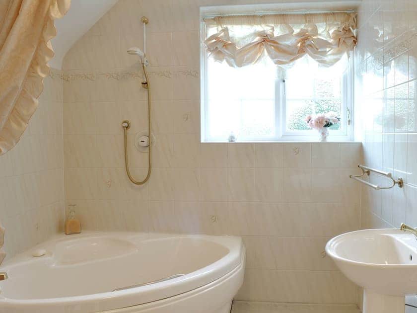 Bathroom | Laural Cottage, Sway, nr. Lymington