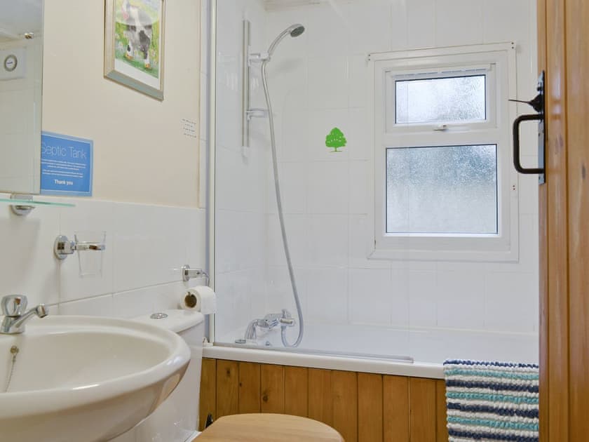 Bathroom | The Summerhouse, Easthope, nr. Much Wenlock
