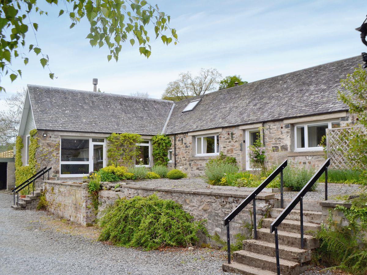 Keltneyburn Holiday Cottages The Steading Ref Ssav In