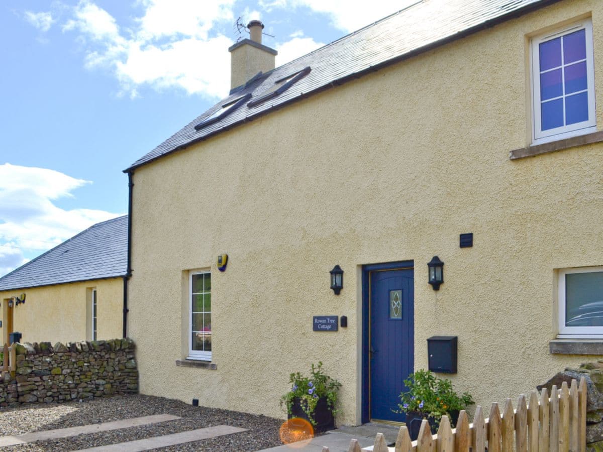 Middletoun Cottages Rowan Tree Cottage Ref Cc538056 In