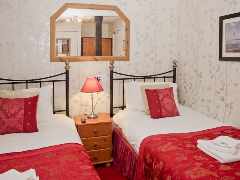 Twin bedroom | Churchview House, Winterbourne Abbas, nr. Dorchester