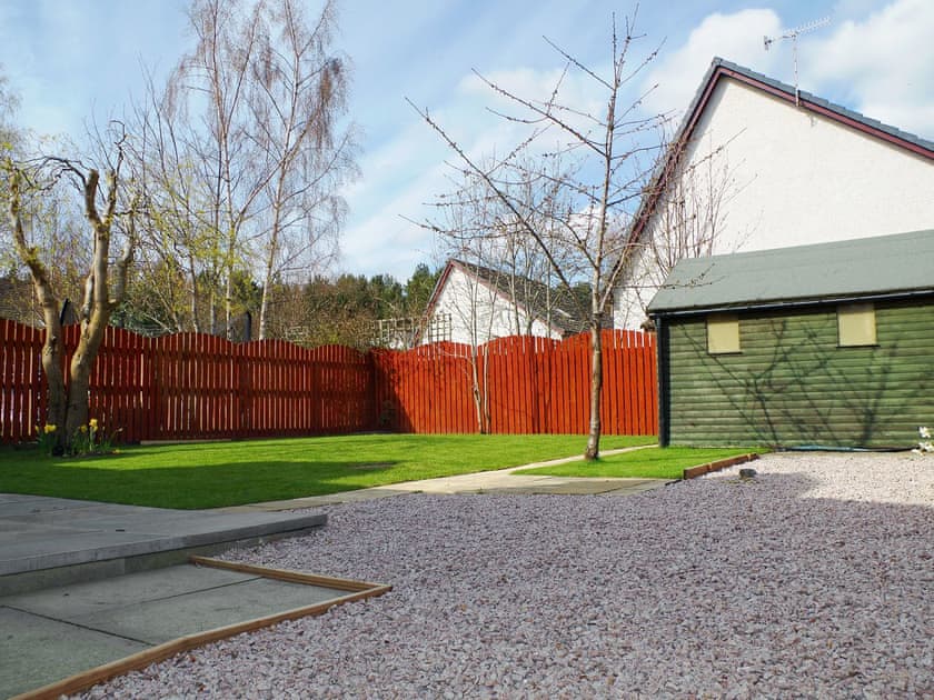 Spacious garden | The Heathers, Boat of Garten near Aviemore