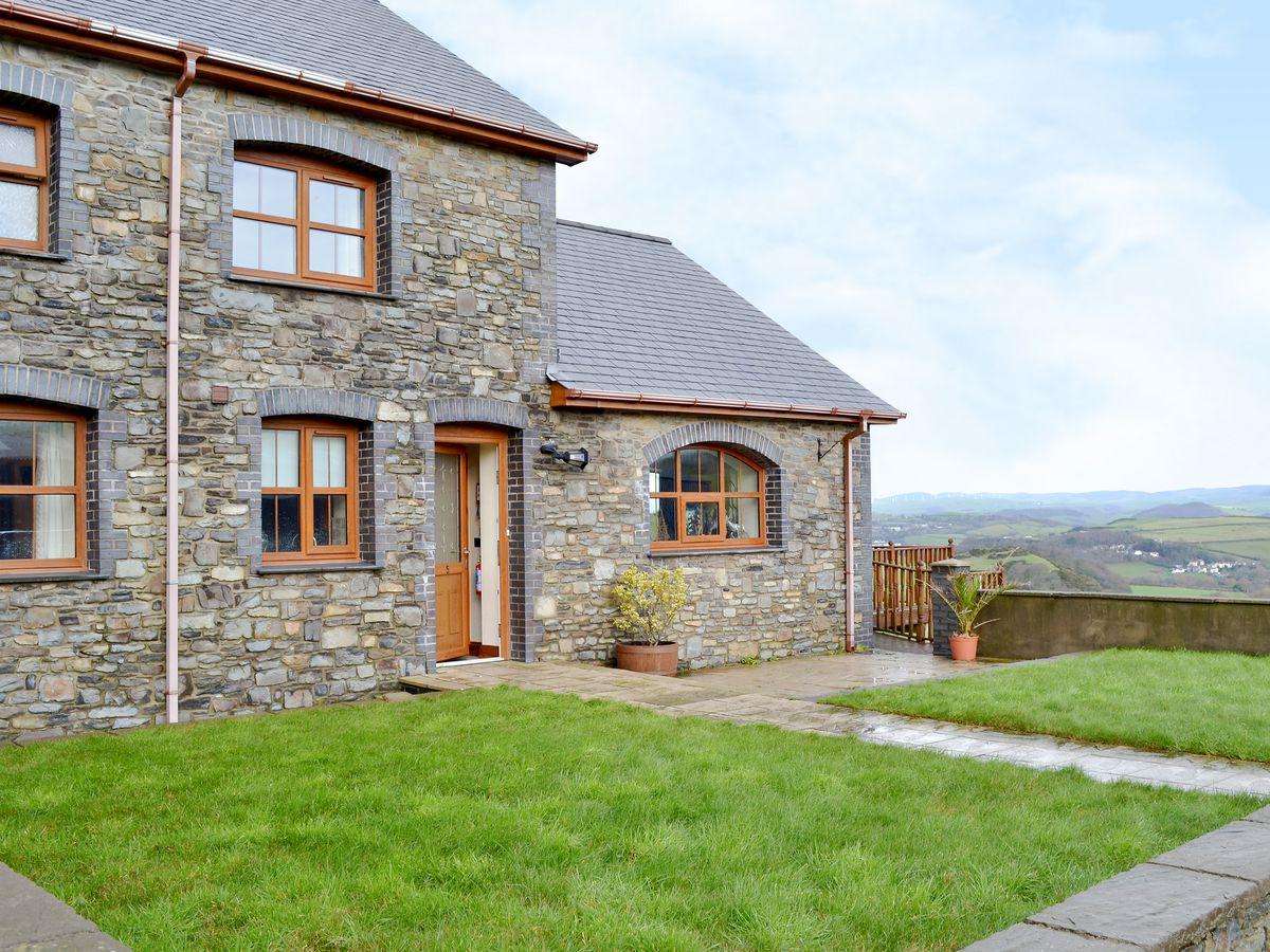 Pengraig Cottages No 5 Pengraig Draw Ref Cc621060 In Near