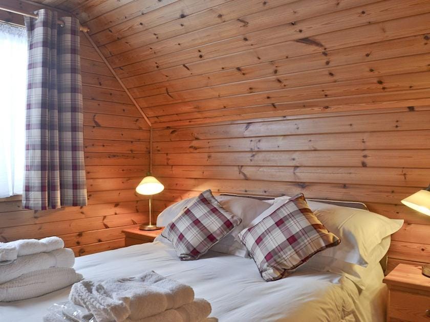 Double Bedroom With TV | Wee Ben, Blair Atholl near Pitlochry