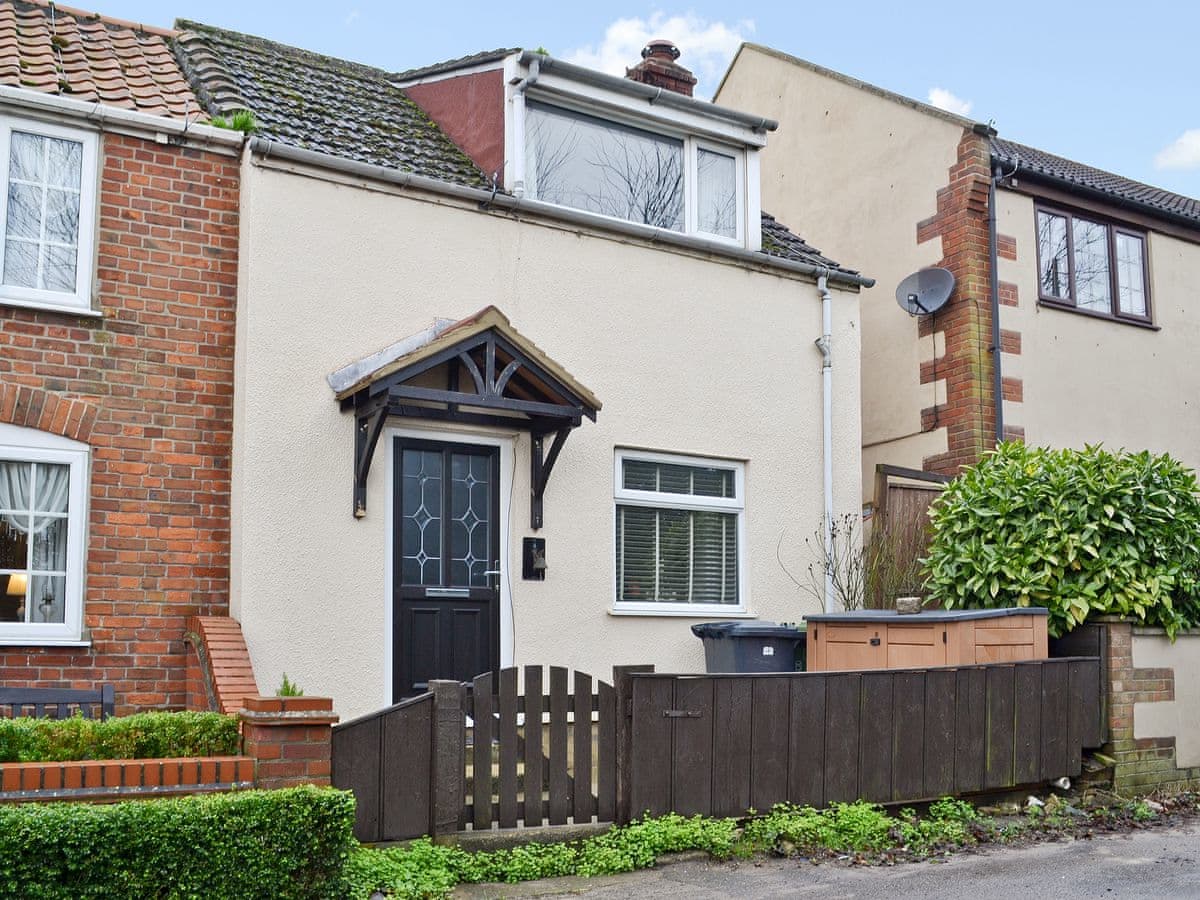 Millstone Cottage Ref W44197 In West Caister Near Caister