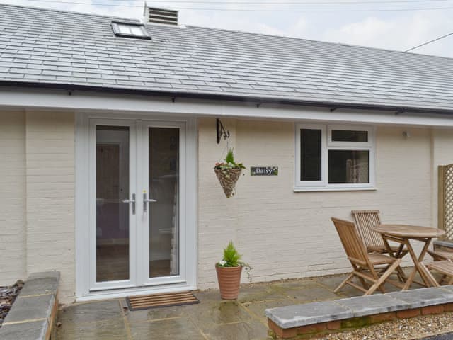 Fishers Farm Holiday Cottages Daisy Ref W43683 In Wisborough