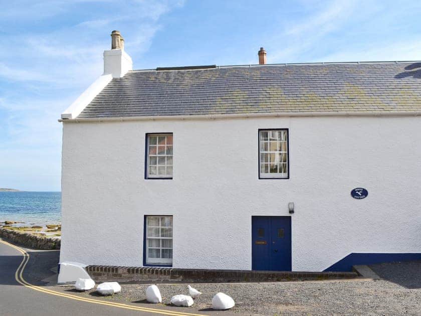 Charming holiday home in a fantastic seaside location | White Cottage, Lower Largo, near Leven