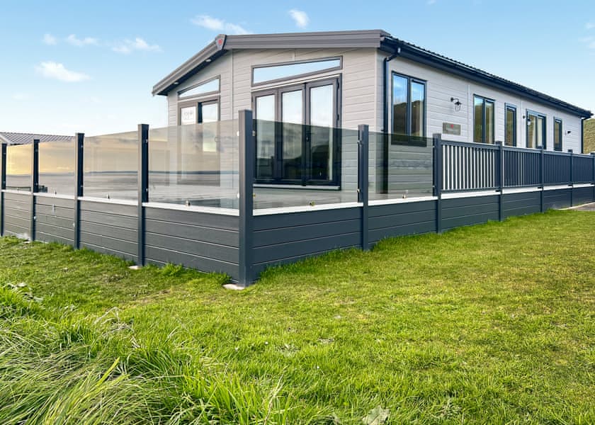 Platinum Lodge Bay View Spa (Pet) - Aber Bay Holiday Park, Clarach